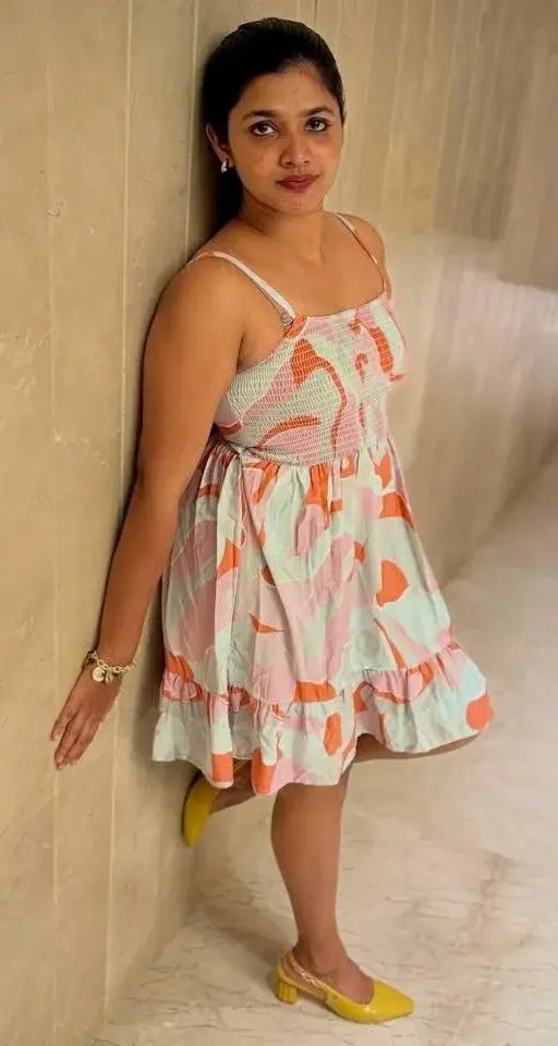 Divya - Colaba Escort